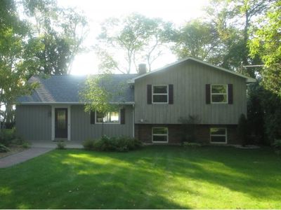 3173 Nicolet Dr, Green Bay, WI, 54311