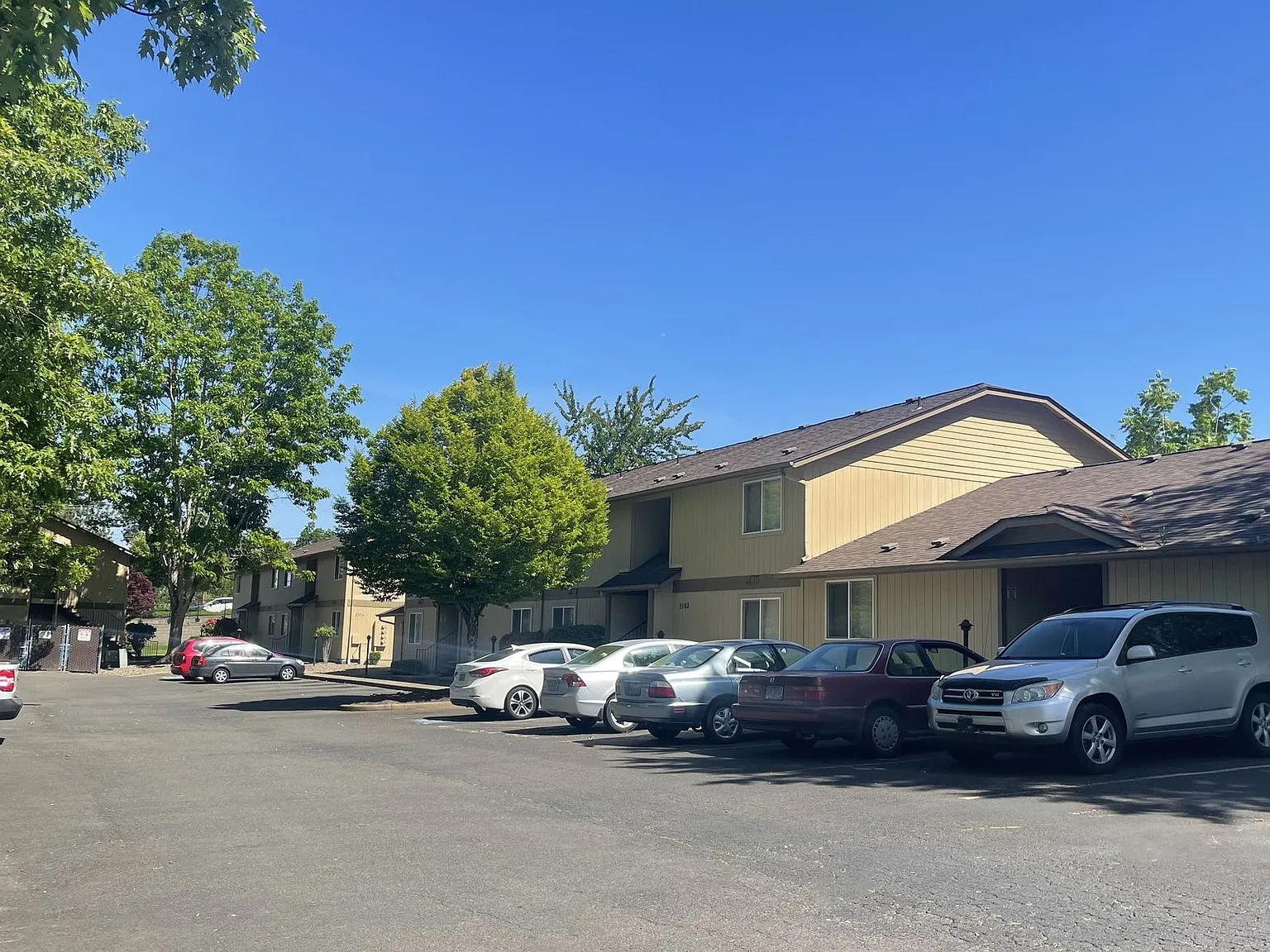 1 bedroom 1 bath- Ground level unit in South Salem! — Photo 3
