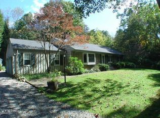 29 Falls Rd, Roxbury, CT 06783