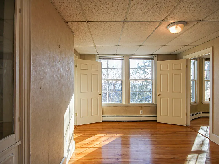 29 Saint Lawrence St #2 — Photo 12