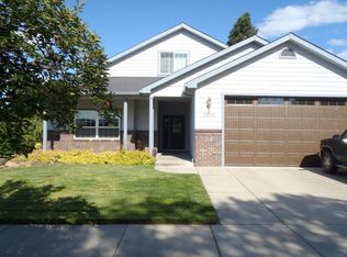 2039 Black Hawk Dr, Medford, OR