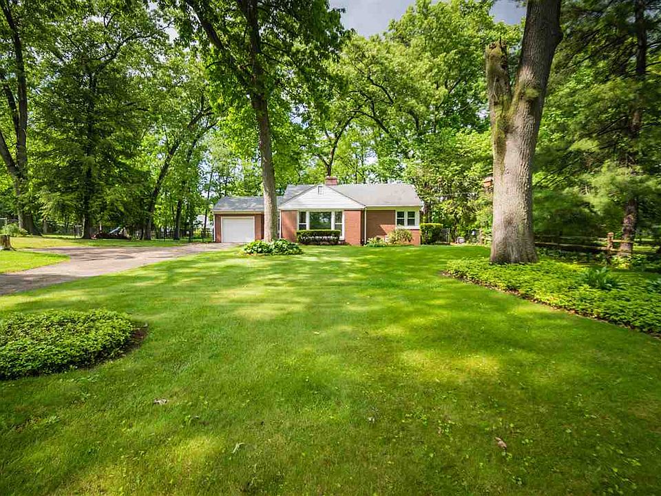 1st image of 23829 Greenleaf Blvd