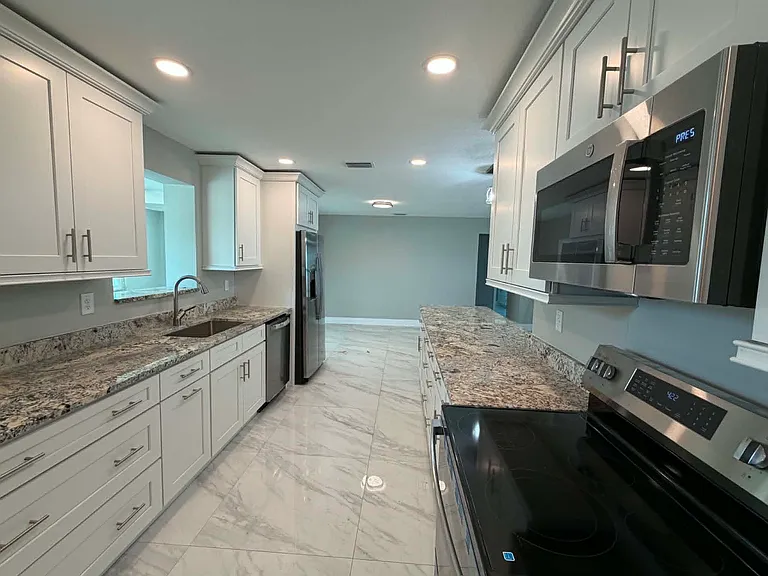 6983 S Shore Dr S — Photo 5