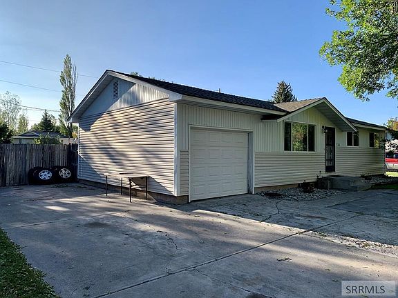 3rd image of 3180 S Dal Ave