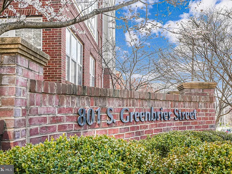 801 S Greenbrier St #113 — Photo 21