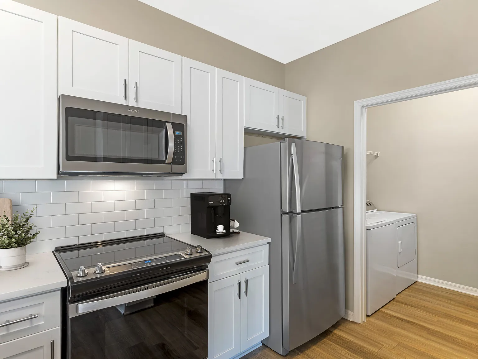 Bay Breeze Villas — Photo 4