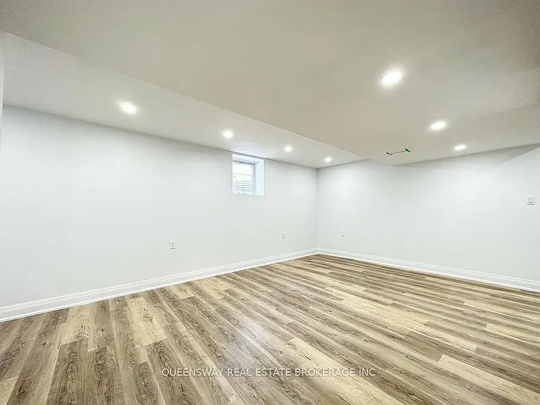 7 Leaside Dr #BASEMENT — Photo 2
