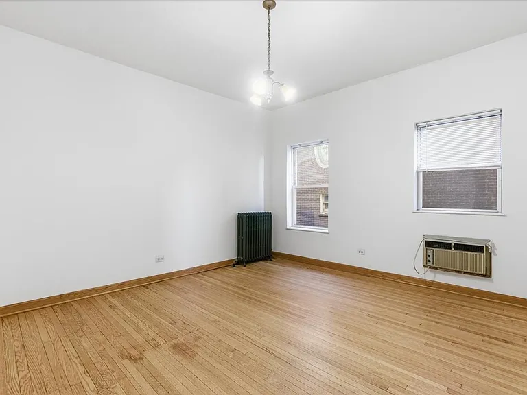 4518 N Sheridan Rd #2C — Photo 2