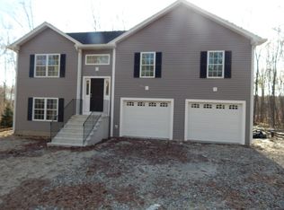 82 Stone Barn Rd, Burrillville, RI 02859