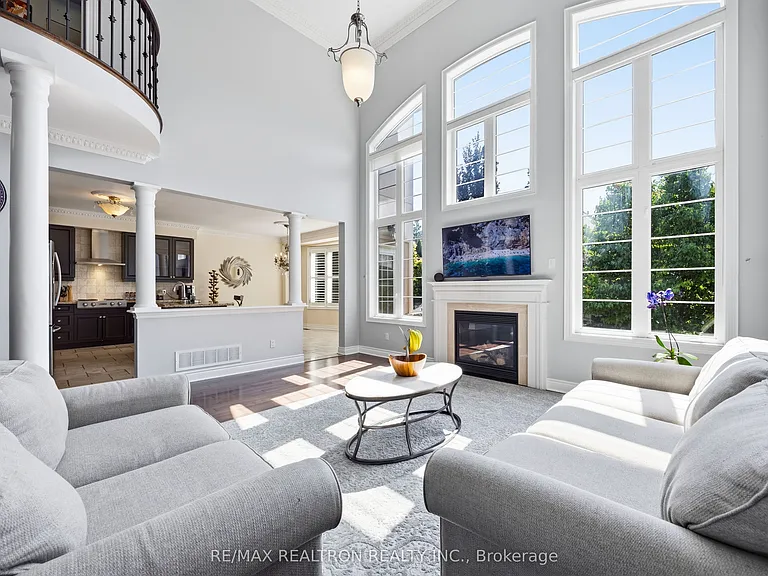 57 Dimarino Dr — Photo 6