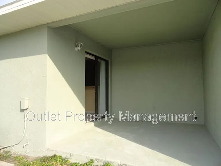 7526 University Garden Dr — Photo 12