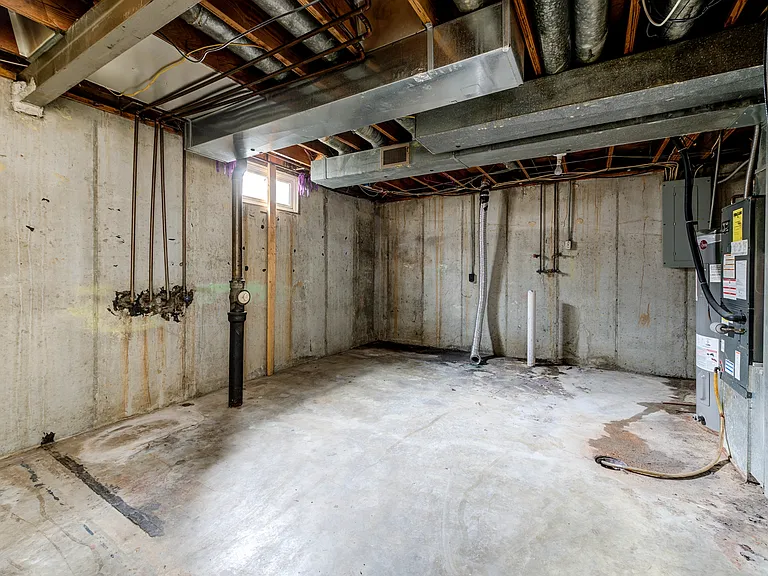 1016 Parkcrest Dr — Photo 17