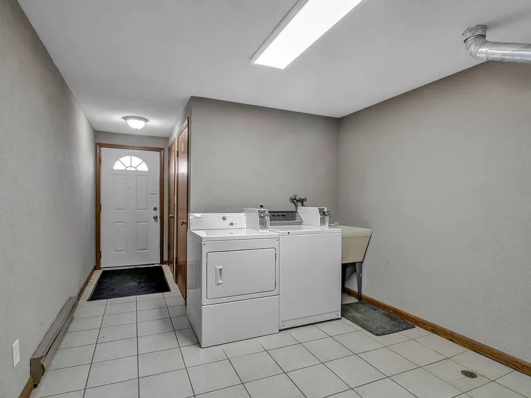 2719 Oppenheim Ct #2 — Photo 3