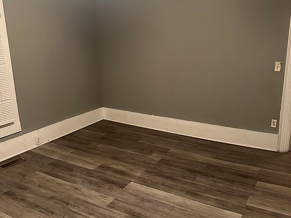 2nd image of 1001 Pennock Ave #1001A