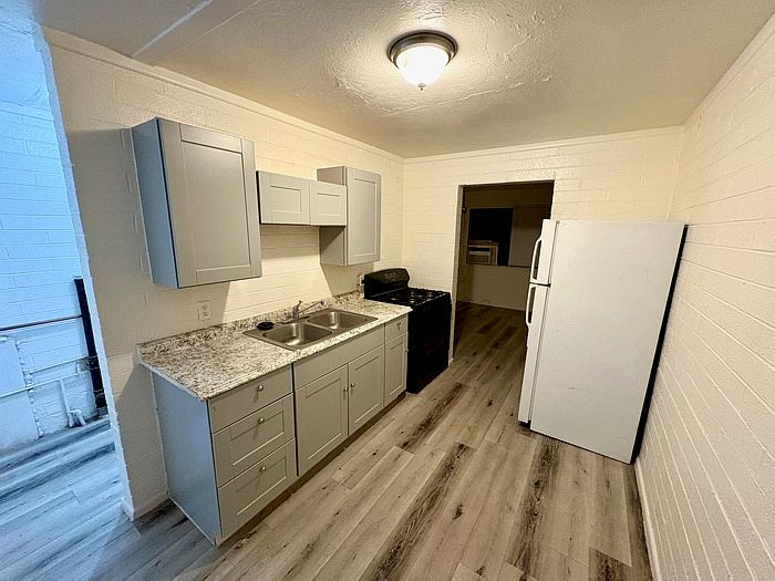 1st image of 502 W McMurray Blvd #502