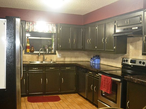 5th image of 1807 Gravley Dr
