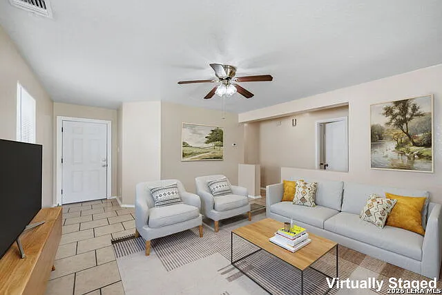 3 bed, 2.0 bath, 1160 sqft, $1,650 — Photo 4