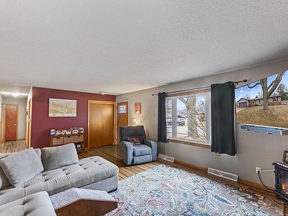 5th image of 1315 Lily ROAD