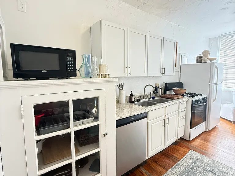 7825 Saint Charles Ave #D — Photo 20