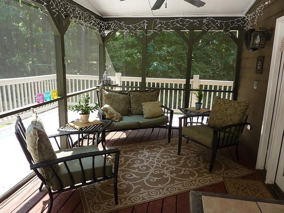 Screened Porch