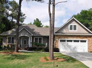 110 Briarwood Cir, Pinehurst, NC 28374