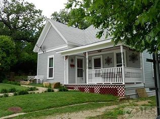 610 NW 3rd St, Mineral Wells, TX 76067