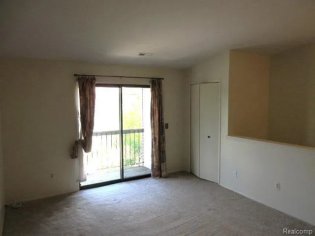 24056 Middlebelt Rd #20 — Photo 8