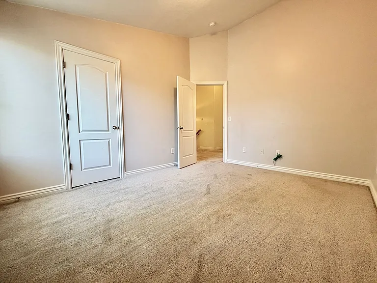 6712 S Bonham Ln — Photo 10