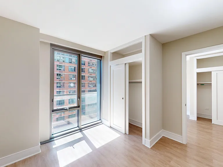 237 E 34th St #1502 — Photo 5