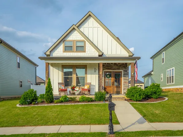 225 Tuscany Village Dr, Ringgold, GA 30736