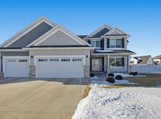 3665 Valley View Dr S, Fargo, ND 58104