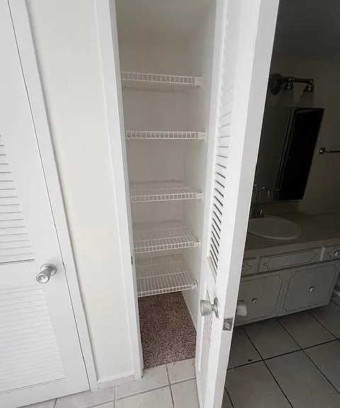 7425 Bay Island Dr S #203 — Photo 19