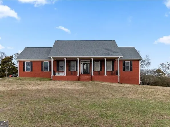 2984 Berry Rd, Loganville, GA 30052