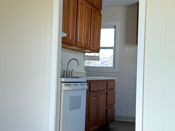 5th image of 1621 N 21st St