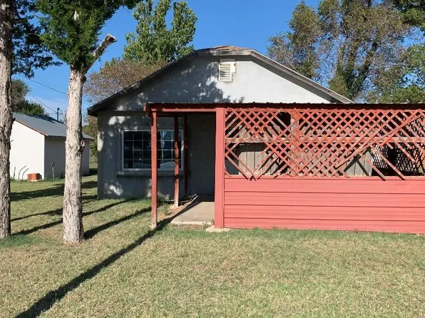 420 N Broadway Ave, Laverne, OK 73848