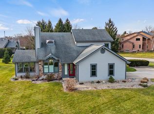 10725 Pine Mills Rd, Fort Wayne, IN 46845