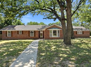 900 Liveoak St, Denton, TX 76209