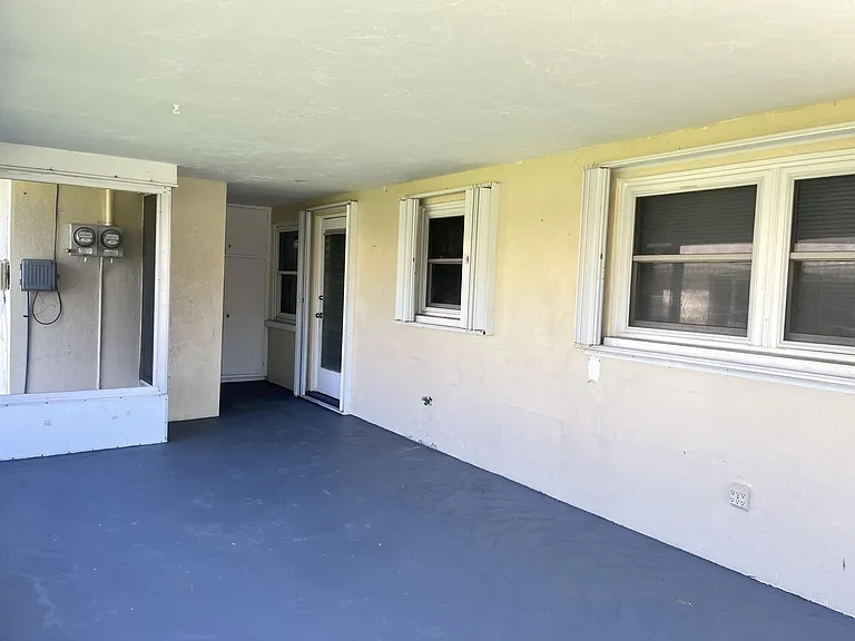 4620 SE 4th Pl — Photo 10