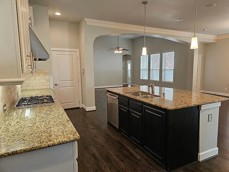 2621 Hundred Knights Dr — Photo 12