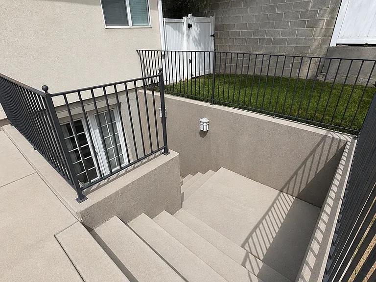 136 E 11000 S — Photo 36