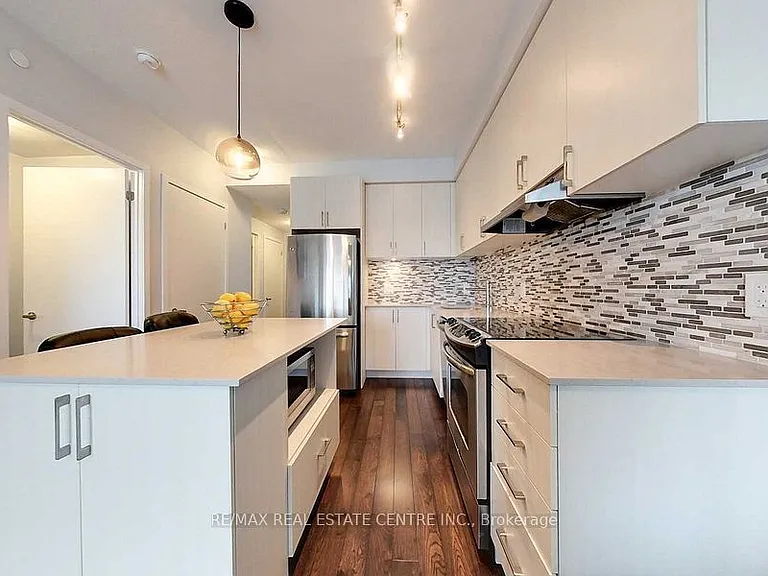 2560 Eglinton Ave W #903 — Photo 6