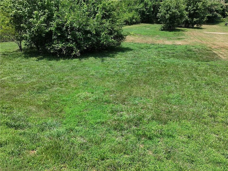 2nd image of 0 Farlinger St