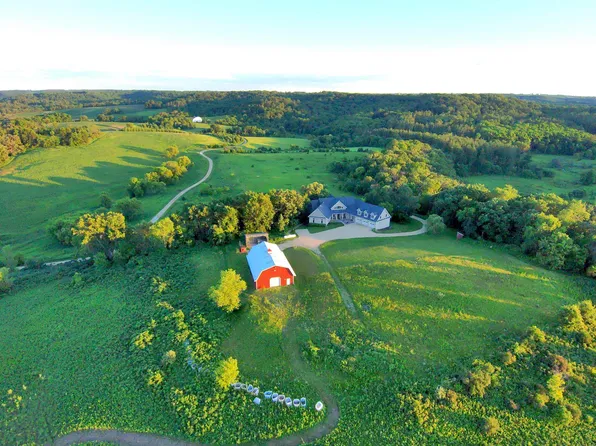 4526 County Road Q, Highland, WI 53533