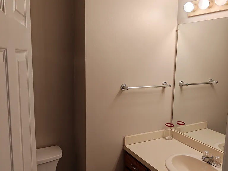 22 Stillwater Dr — Photo 17