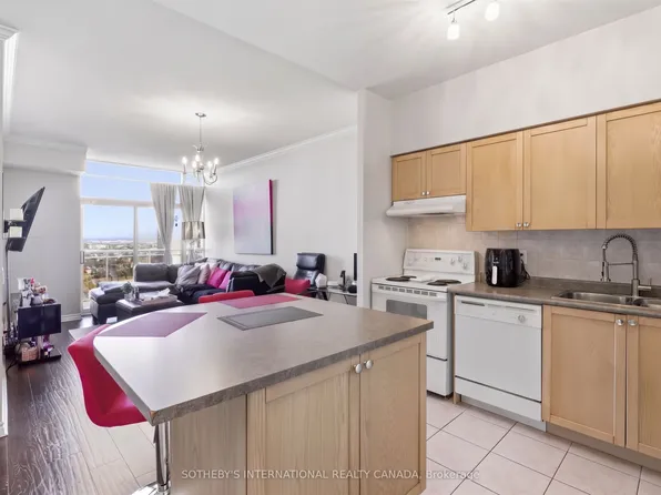 55 Strathaven Dr #2112, Mississauga, ON L5R 4G9