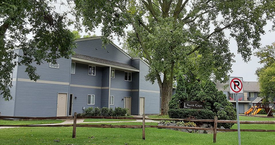 2nd image of 665 106th Ln NW #2