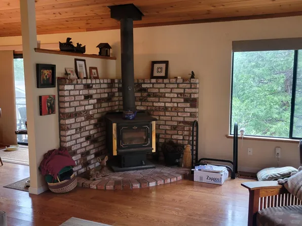 5061 Cayuga Rd, Pollock Pines, CA 95726