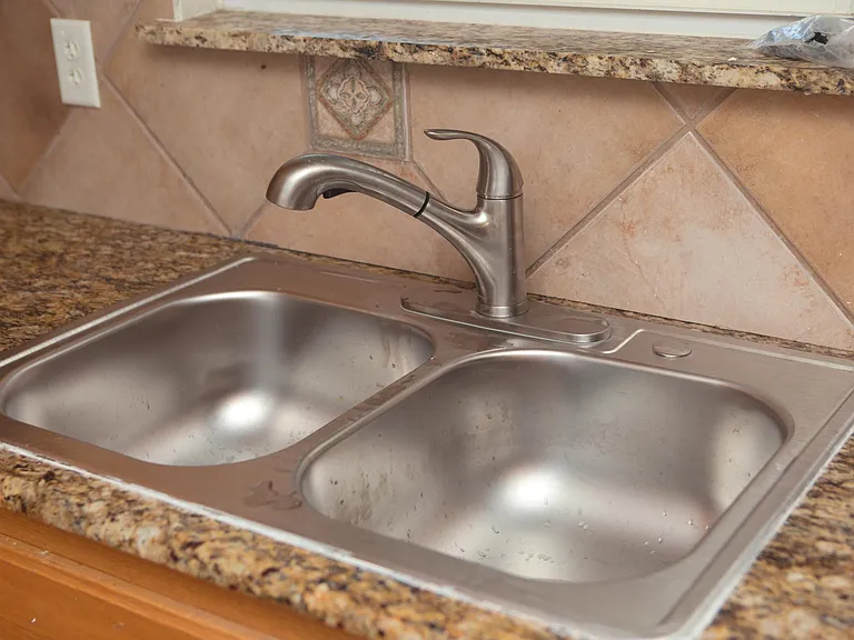 1600 Quarry Dr — Photo 16