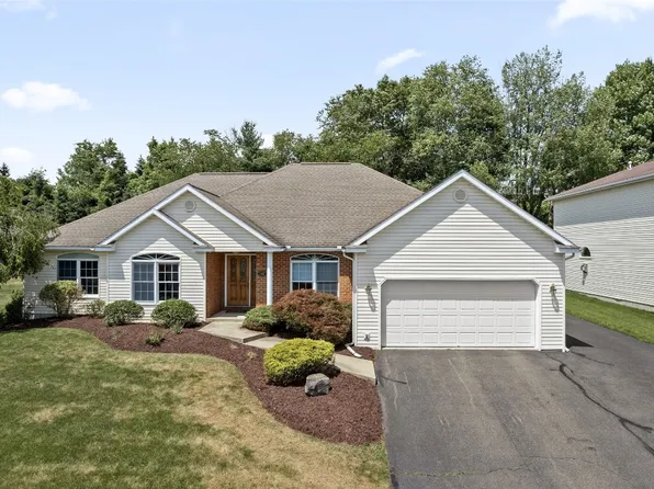 2047 Felicia Blvd, Endicott, NY 13760