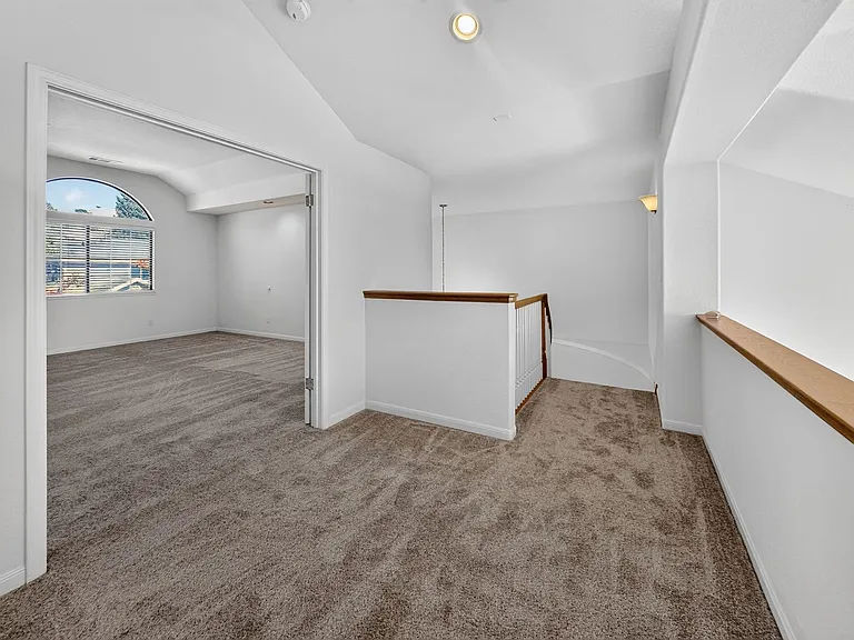 507 Woodfern Ct — Photo 34